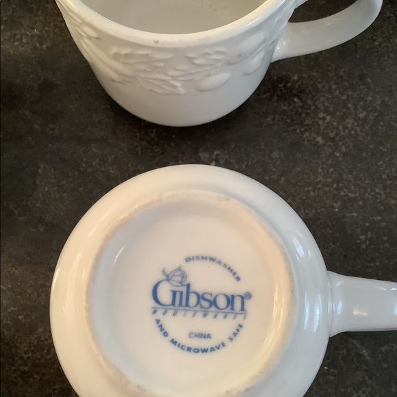 Vintage Gibson embossed fruit coffee mugs
Set of 2 - Picture 6 of 6